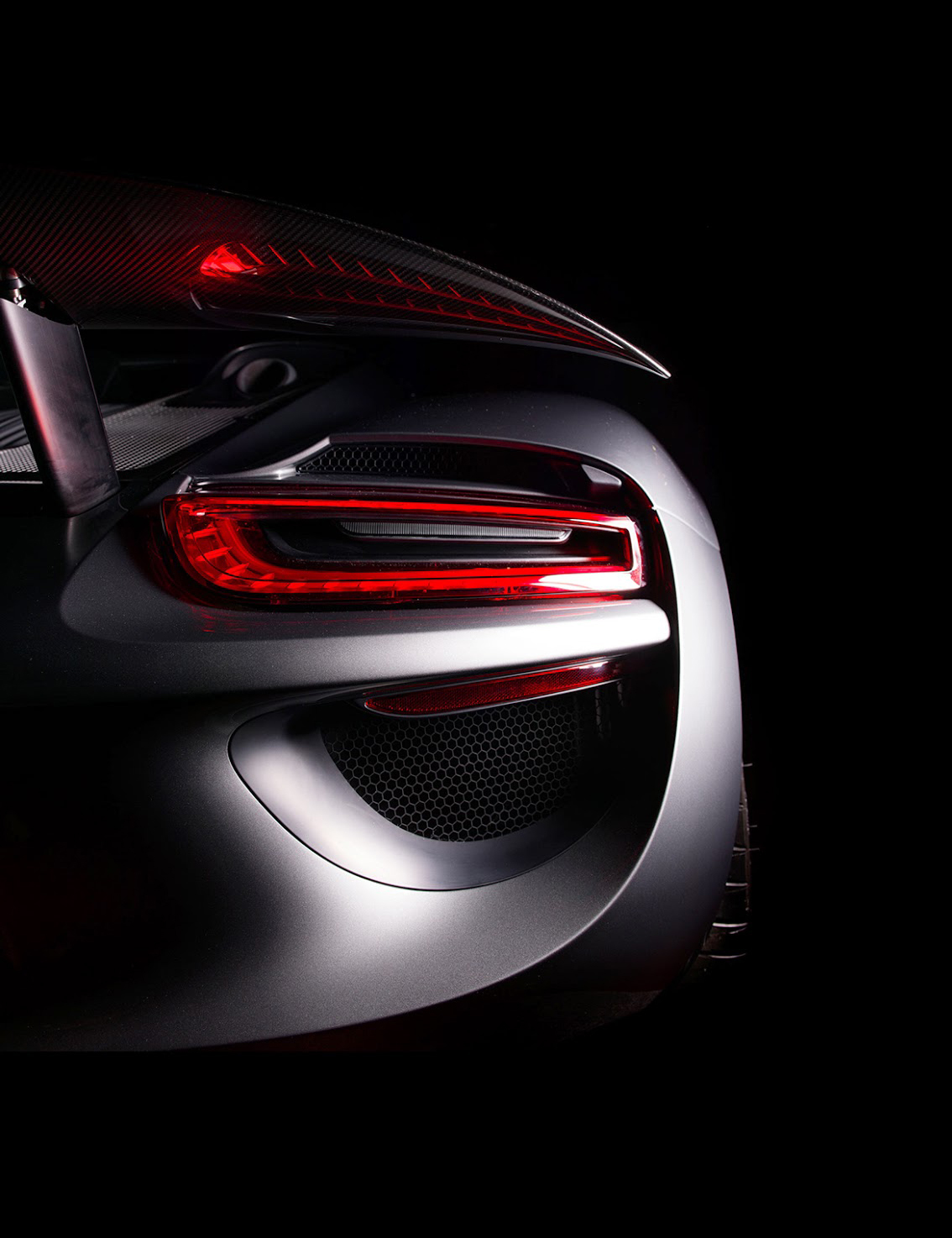 traffic，vehicle，Sports car，details，racing，industrial design，