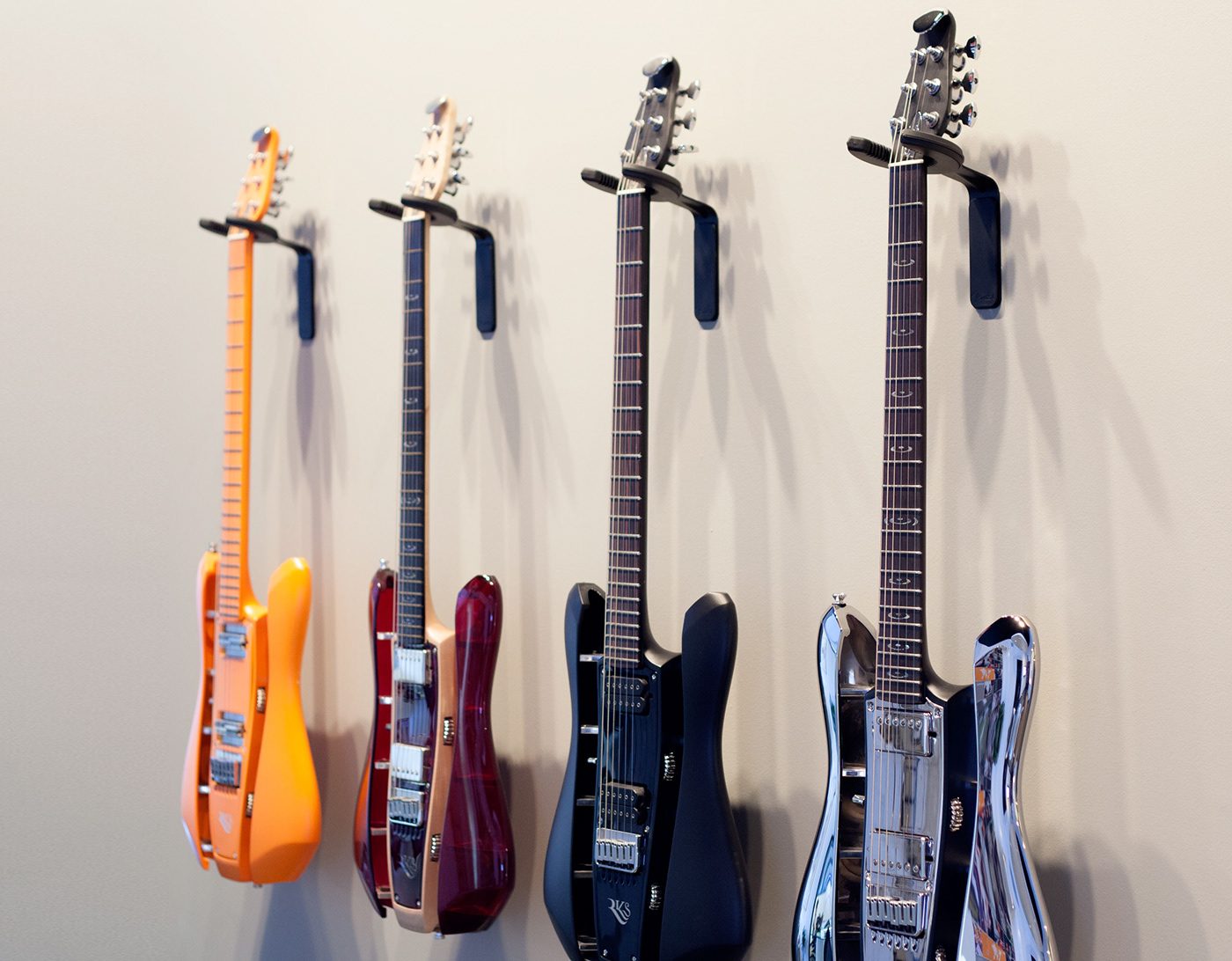 guitar，Shelf，black，