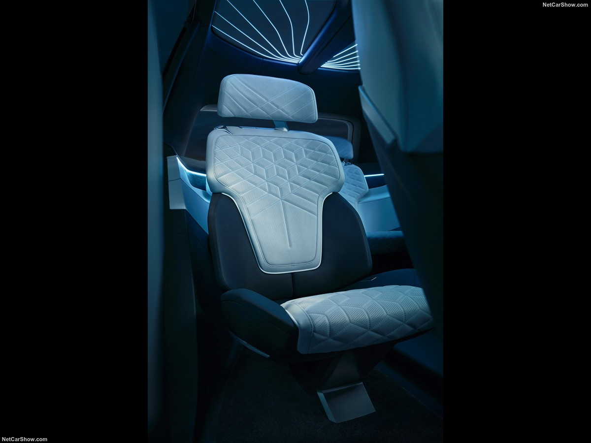 automobile，vehicle，brown，bmw，bmw，BMW X7，