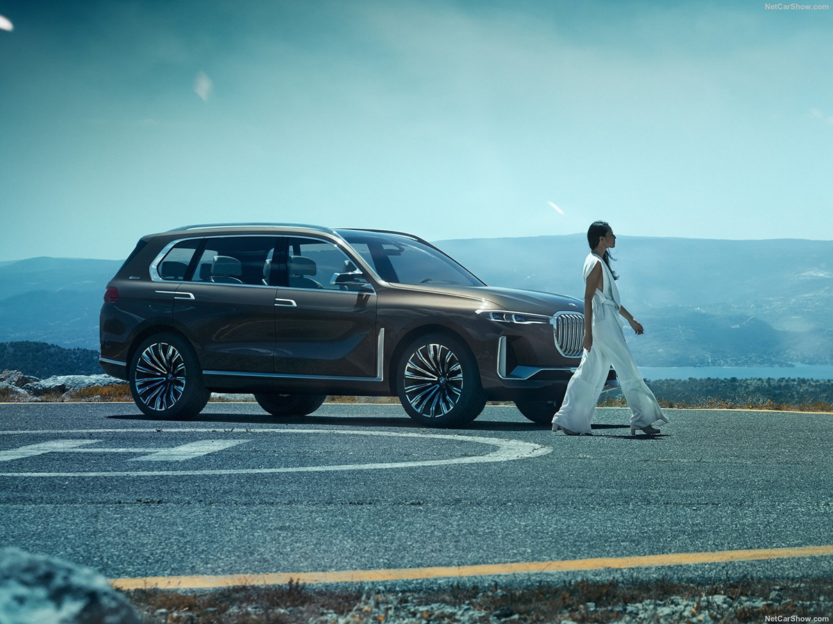 automobile，vehicle，brown，bmw，bmw，BMW X7，