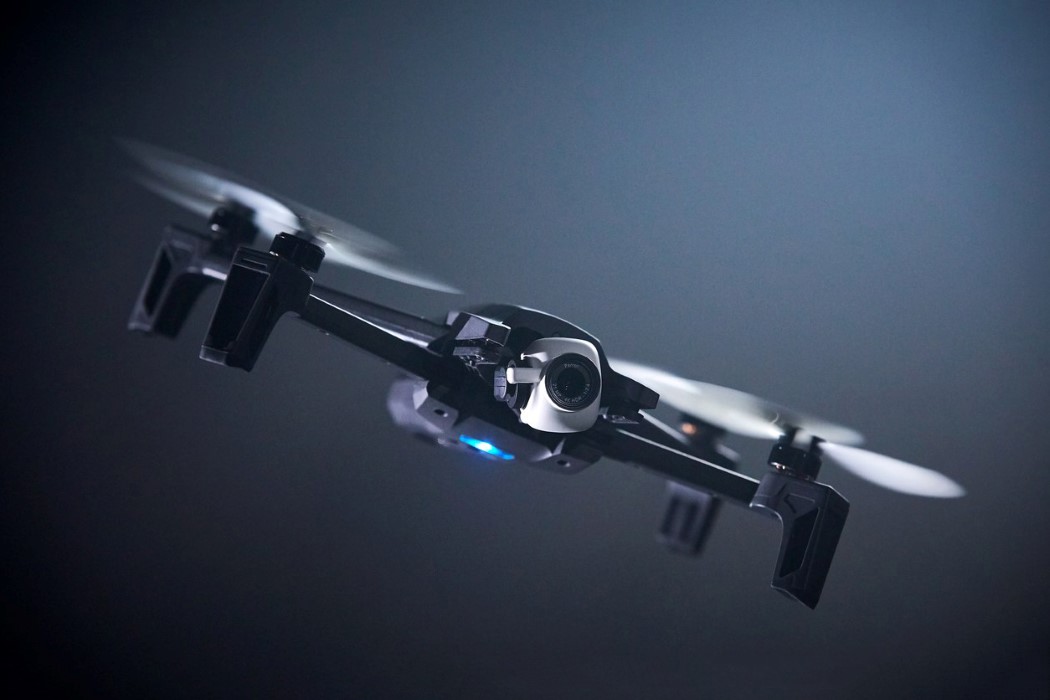 outdoors，Parrot ，Ultralight，Aerial photography，