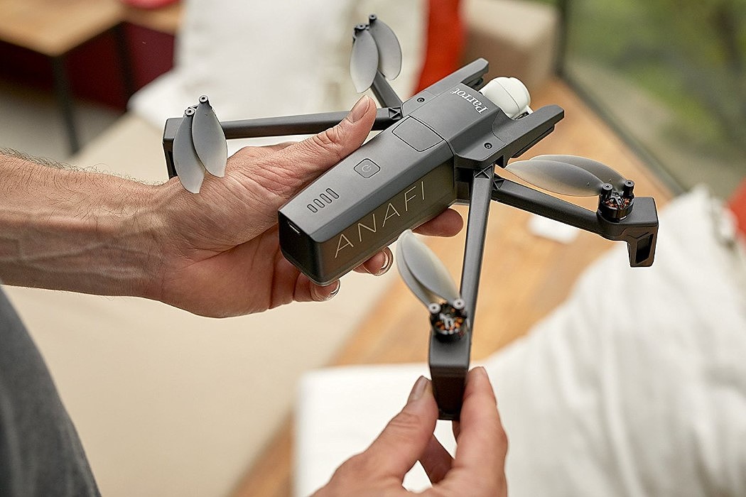 outdoors，Parrot ，Ultralight，Aerial photography，