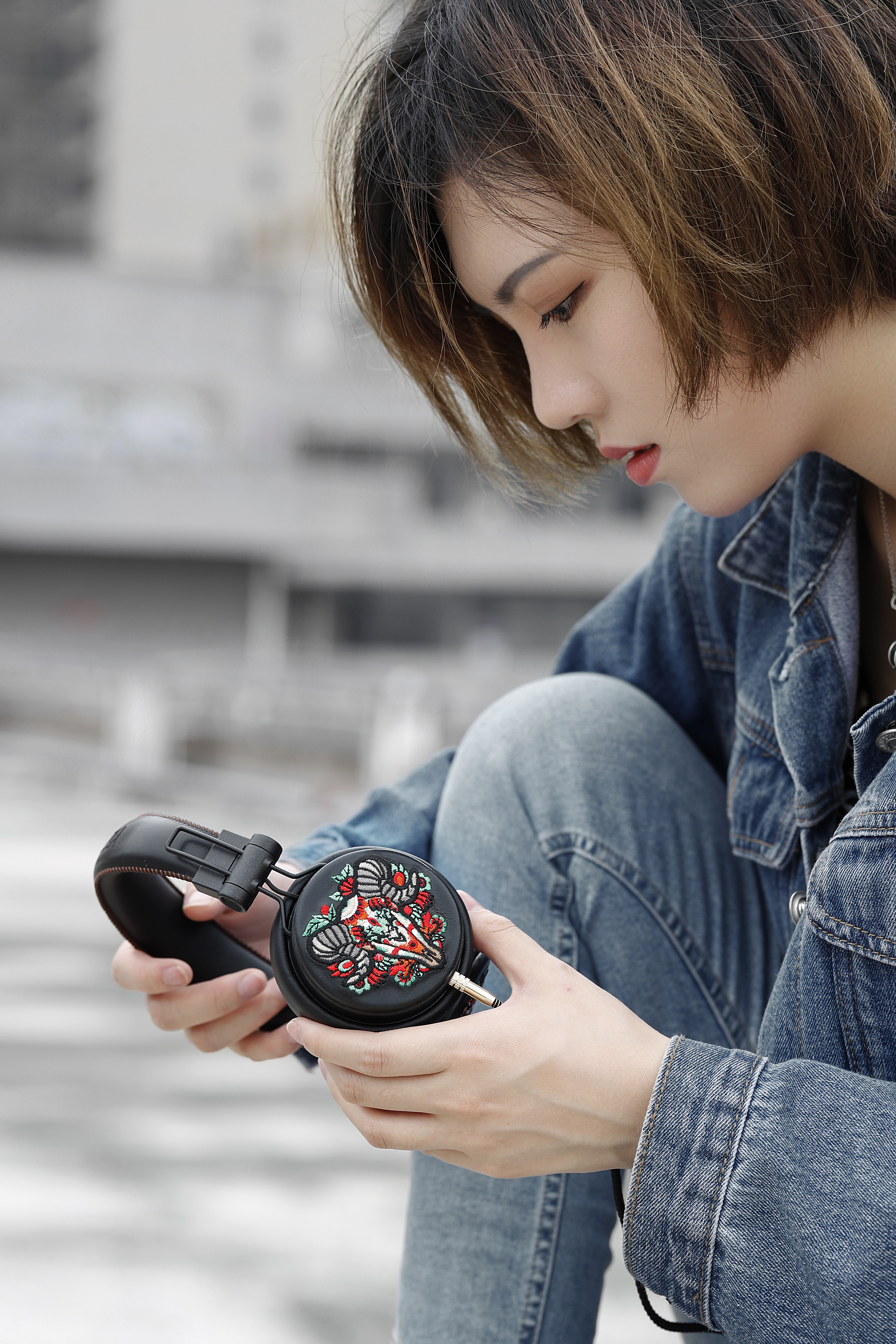 Embroidery，Electronics，headset，