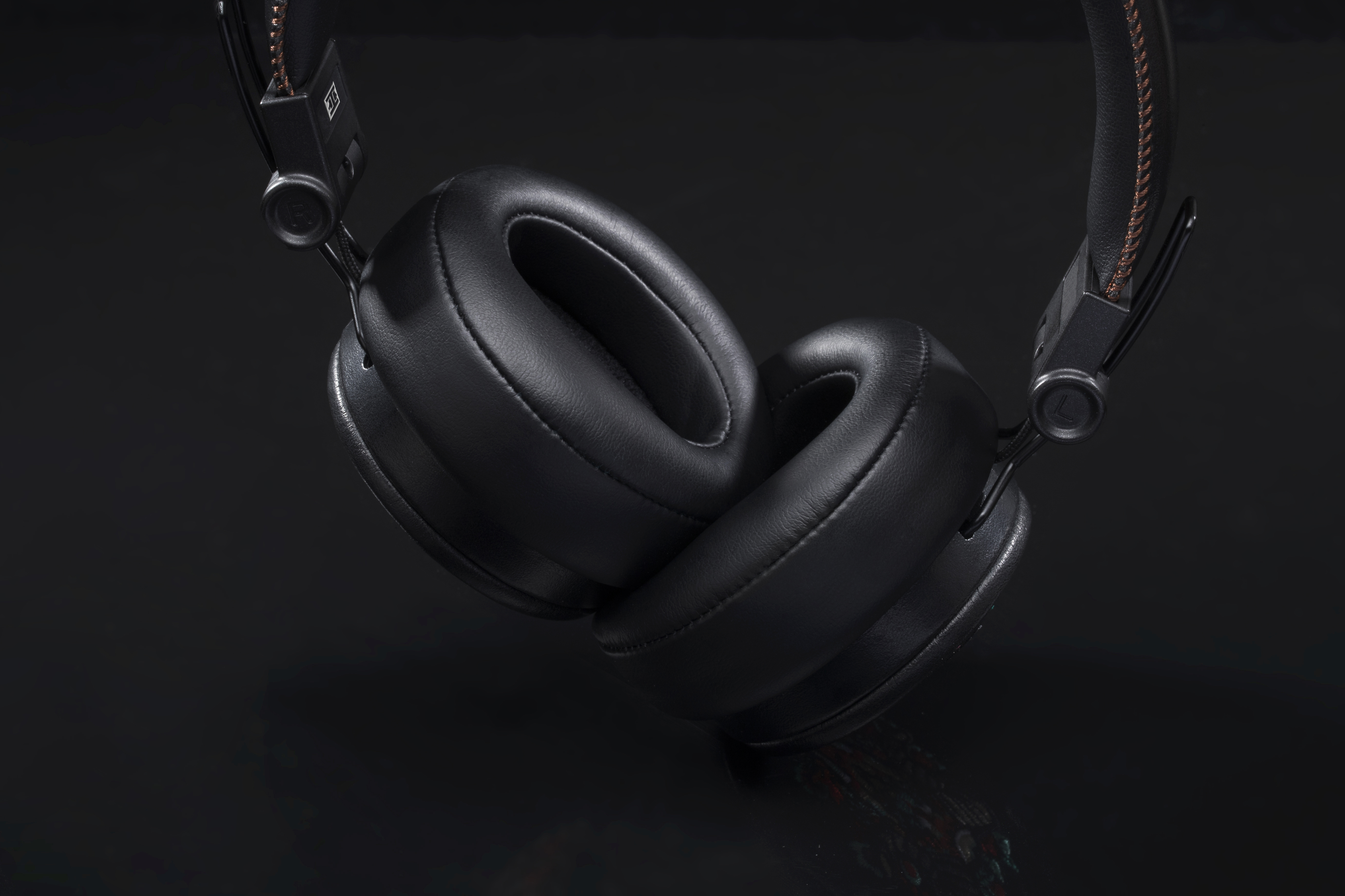 Embroidery，Electronics，headset，