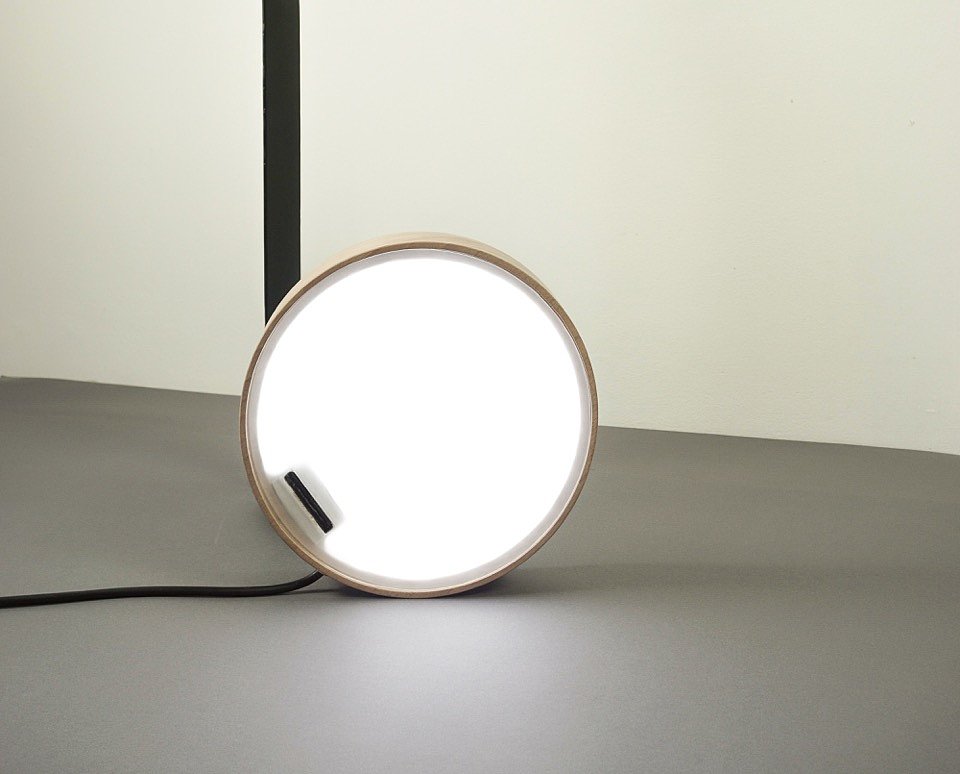 Desk lamp，wooden ，multi-function，