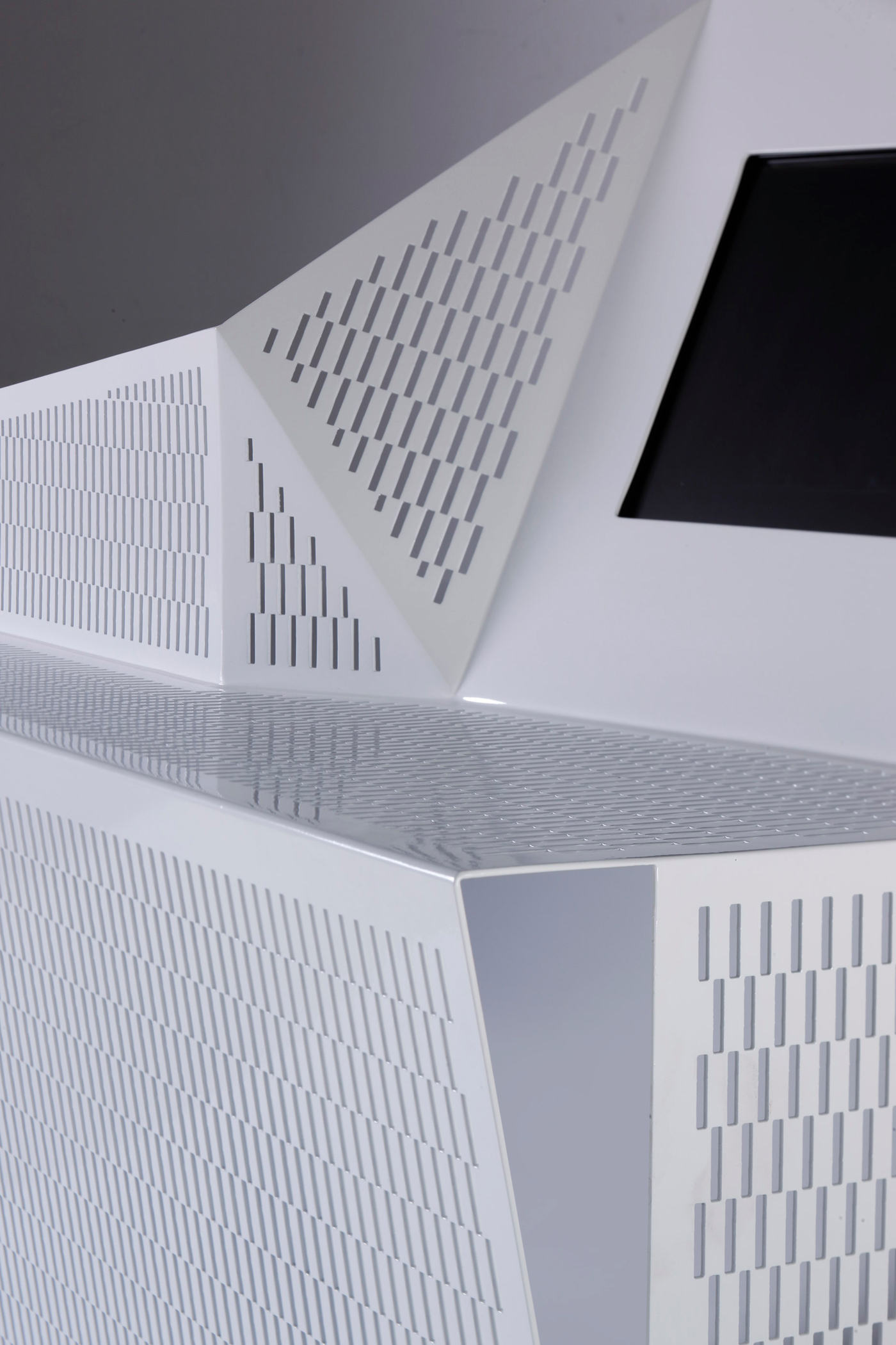 Information，Beg üm Tomruk，ARTER，furniture design ，Metal plate，