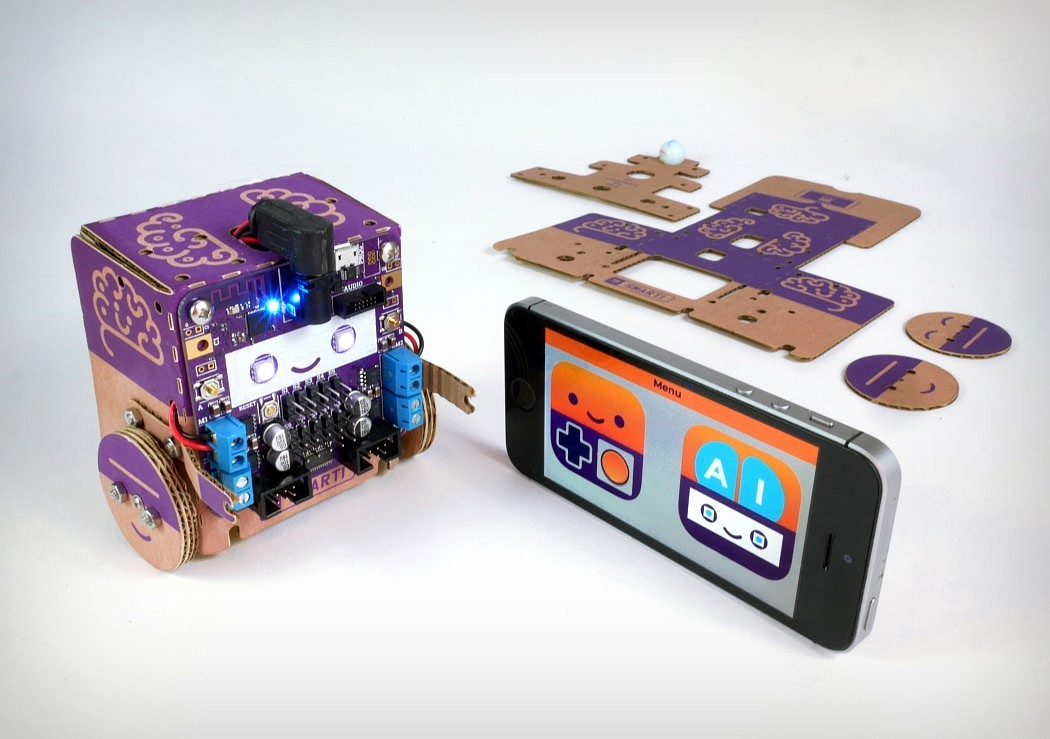 intelligence，cardboard，game，Smartibot，