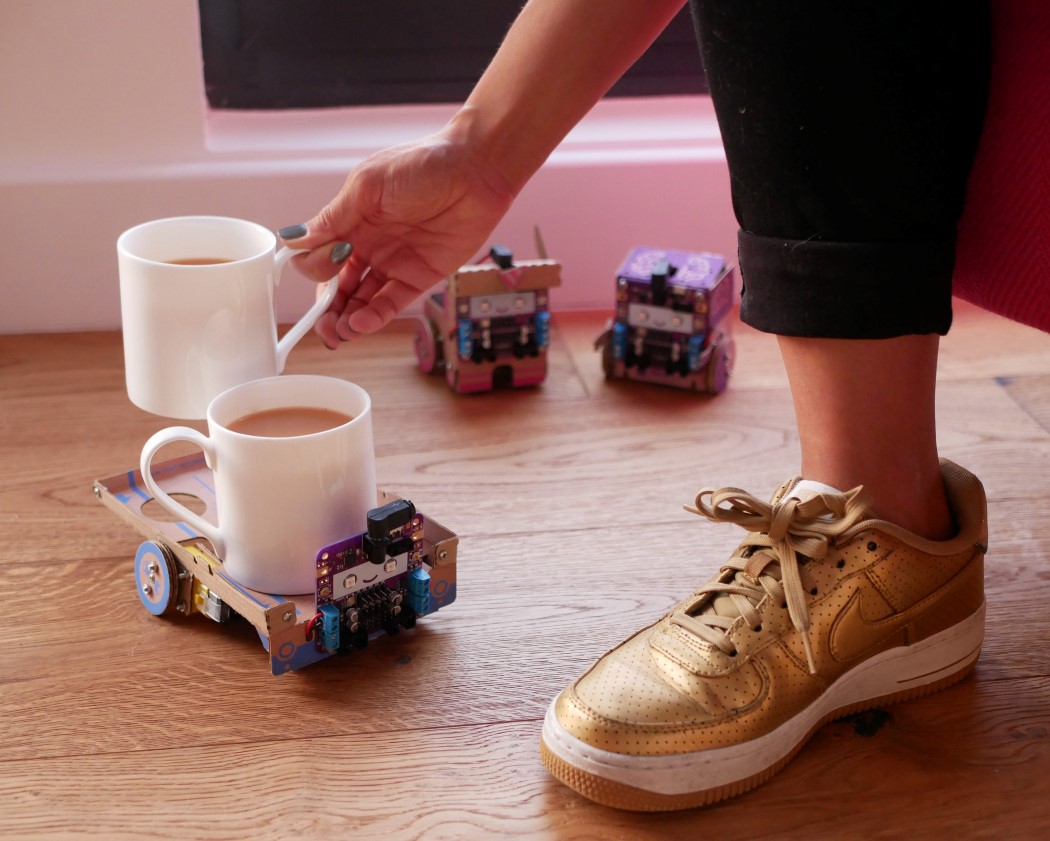 intelligence，cardboard，game，Smartibot，