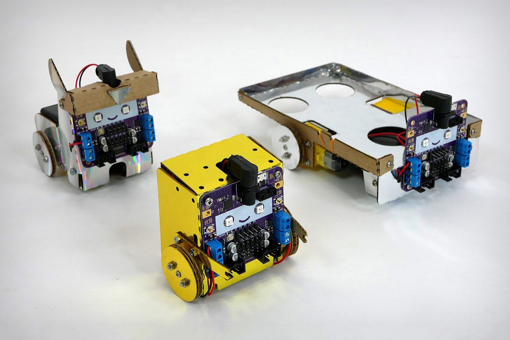 intelligence，cardboard，game，Smartibot，
