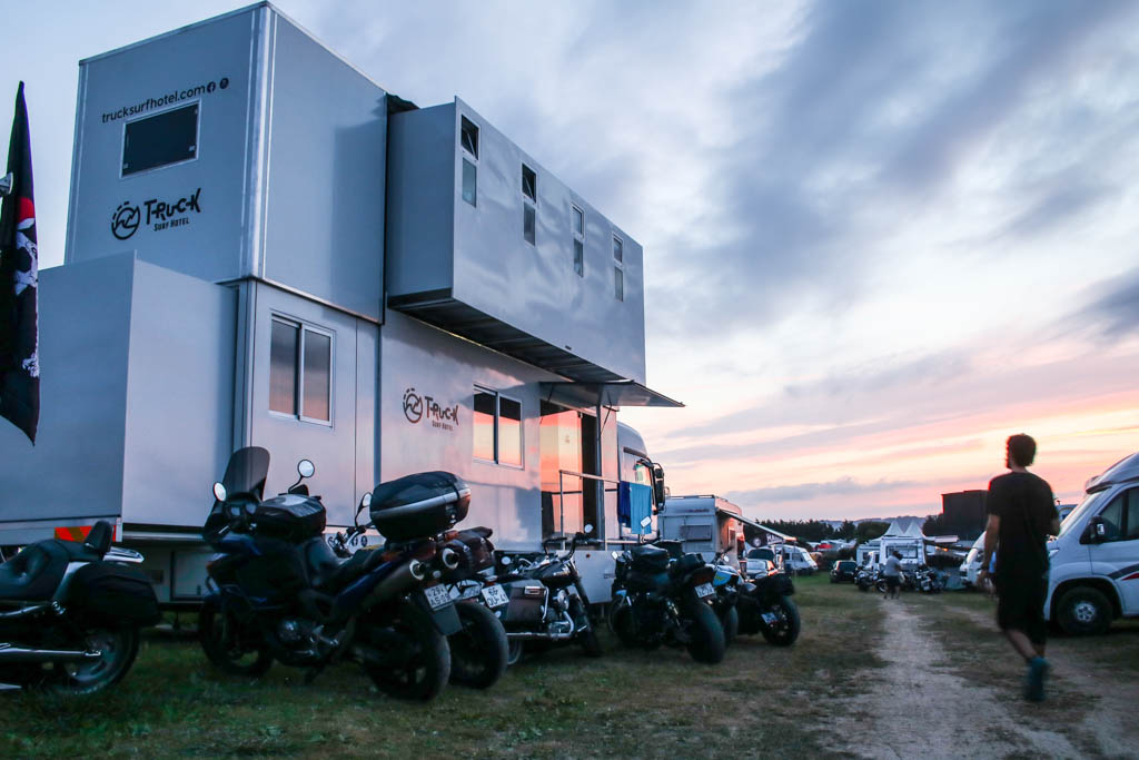 move，hotel，surfing，truck，