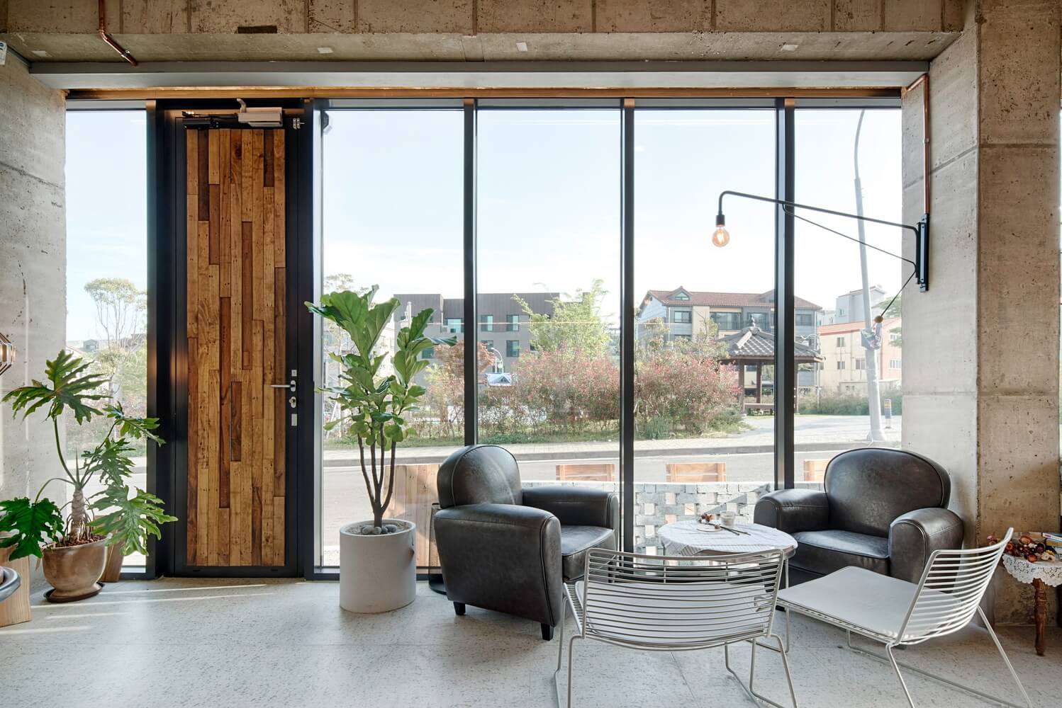 Home furniture，interior space ，Straw element，natural，Original ecology，coffee shop，originality，Brain hole，luxury goods，