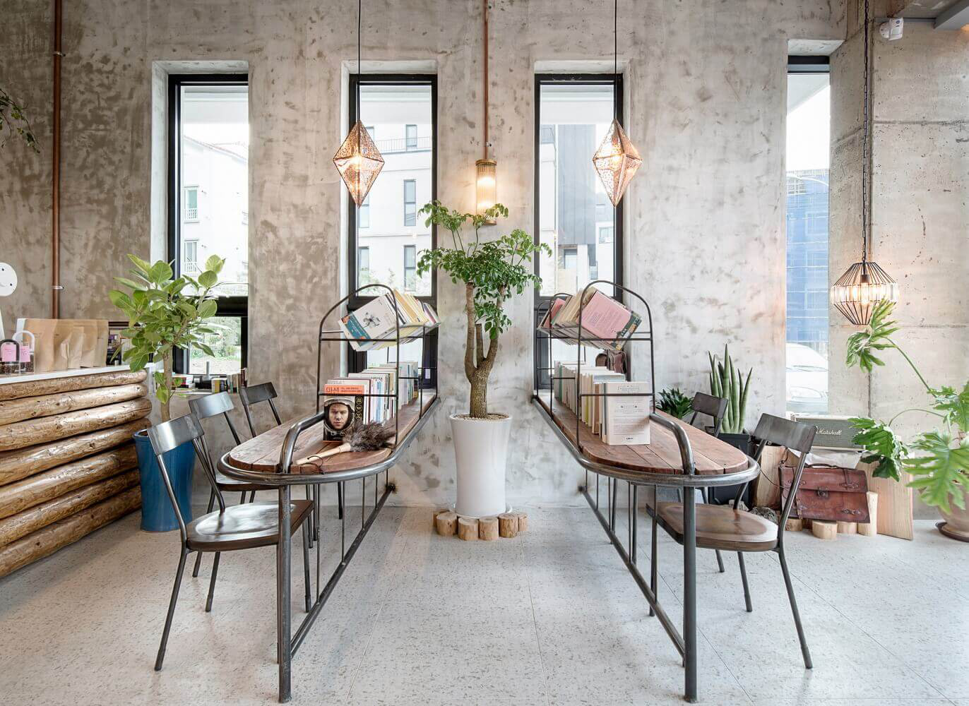 Home furniture，interior space ，Straw element，natural，Original ecology，coffee shop，originality，Brain hole，luxury goods，