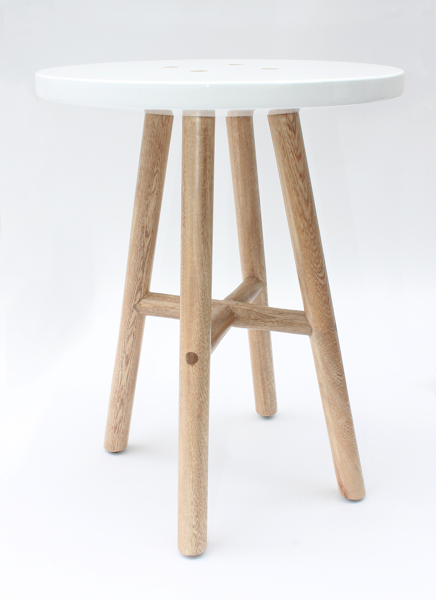 stool，assemble，walk down the stairs，