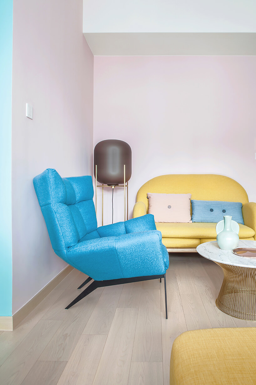 Building interior，Soft outfit，Advanced grey，Black and white gray，Design，Interior design，Color matching，blue，orange，