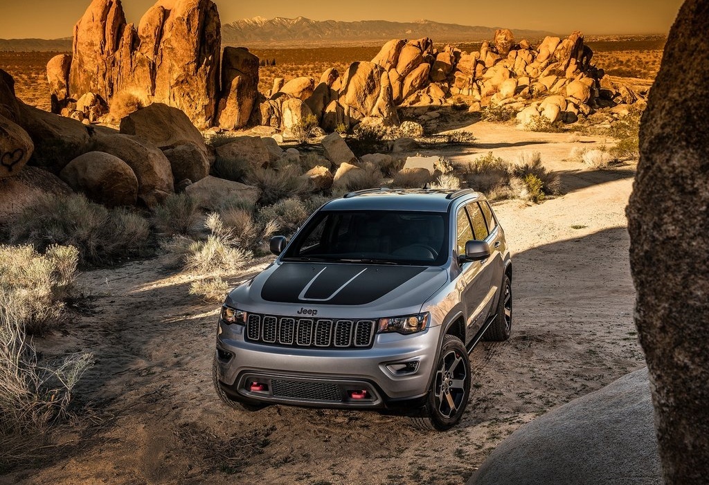 outdoors，family，leisure time，practical，travel，