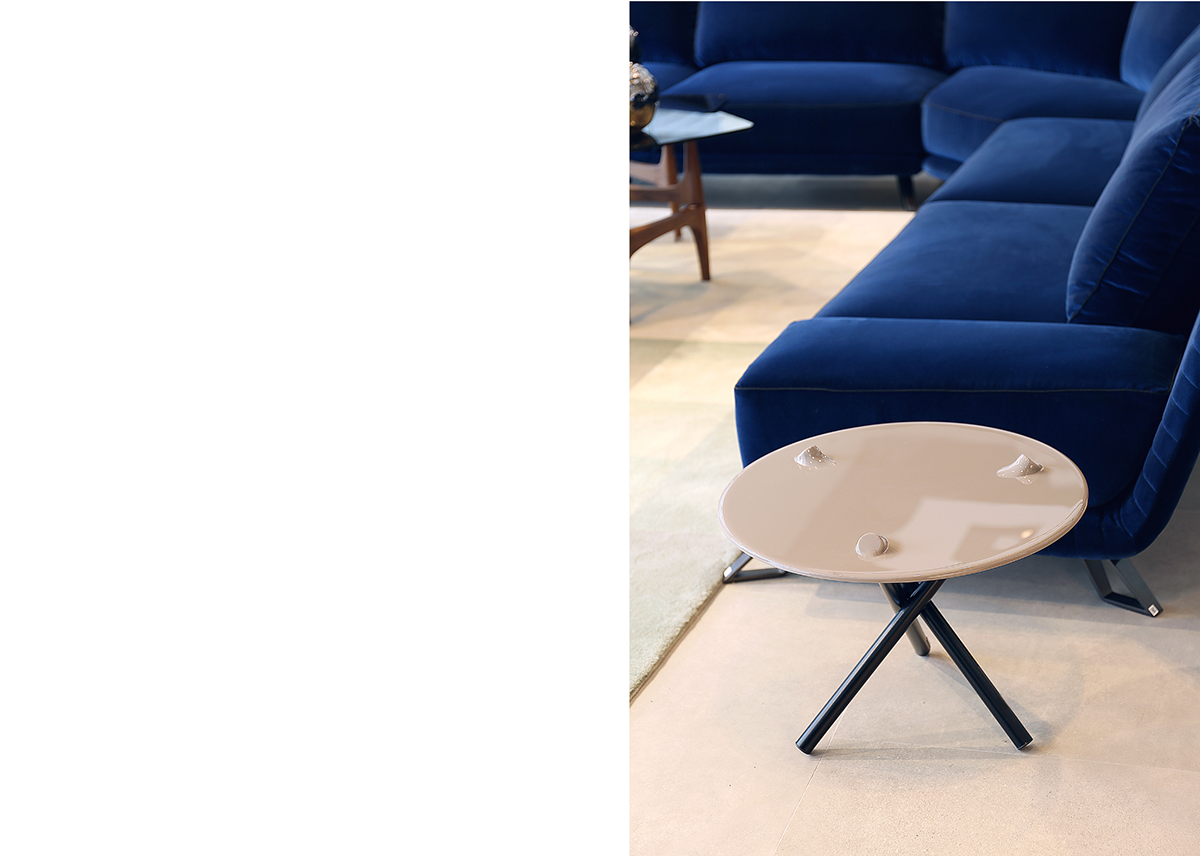 manganese，methacrylic acid，Table，JOEL ESCALONA，Bobois Rock，push，