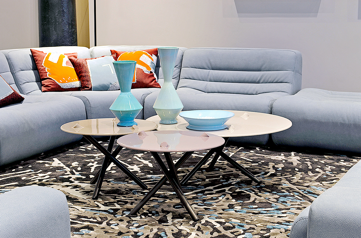 manganese，methacrylic acid，Table，JOEL ESCALONA，Bobois Rock，push，