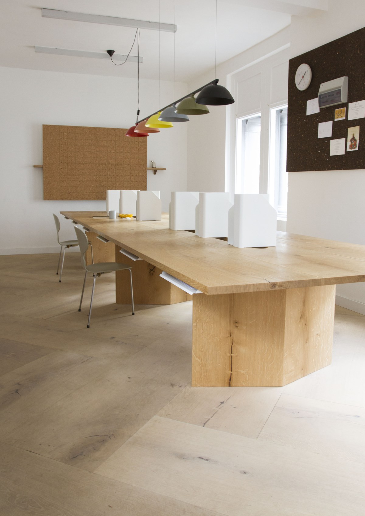 a chandelier，W103，