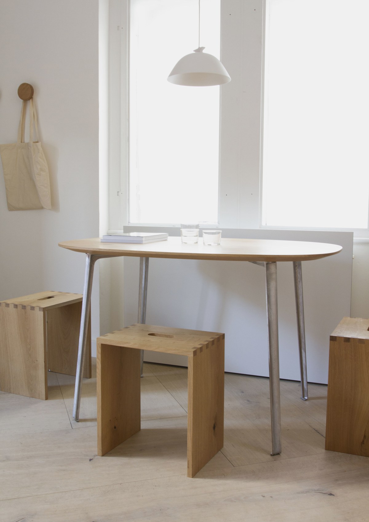 a chandelier，W103，