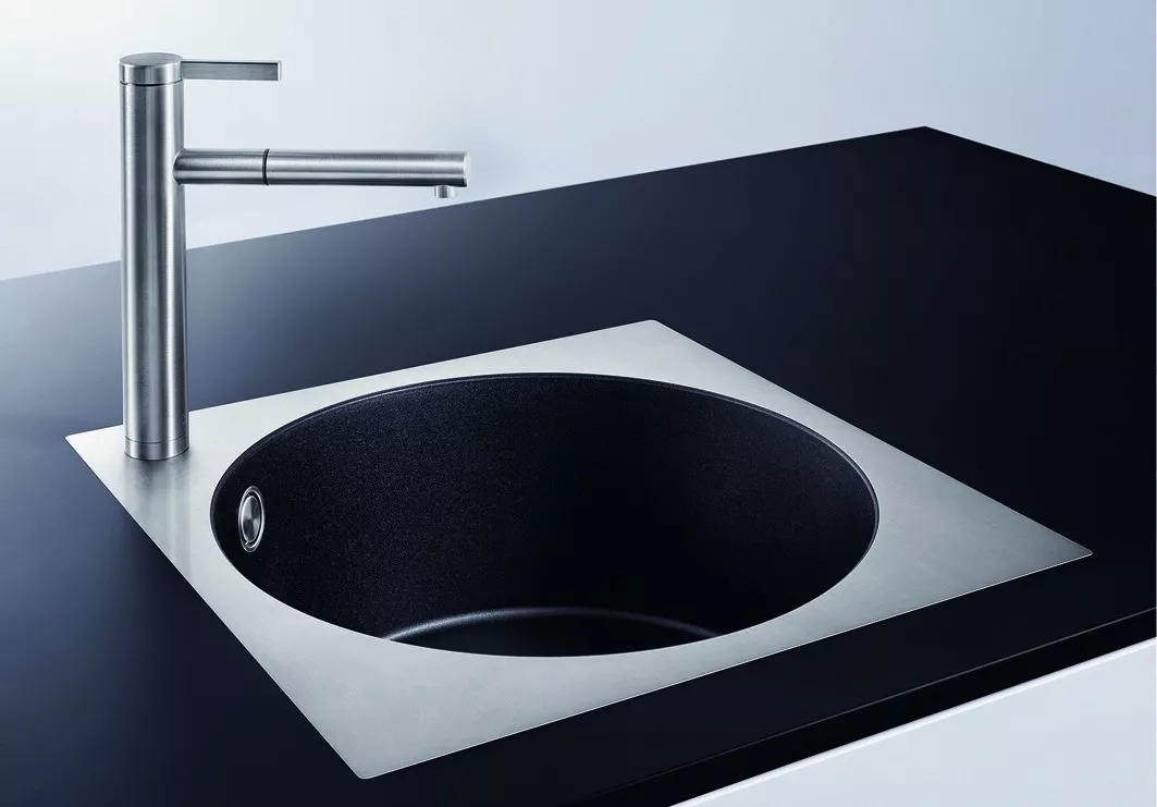 award-winning work，Reprint，Red dot award，Loop ring lamp，thinkpad，lg，White altago，SAILING，2018 red dot，