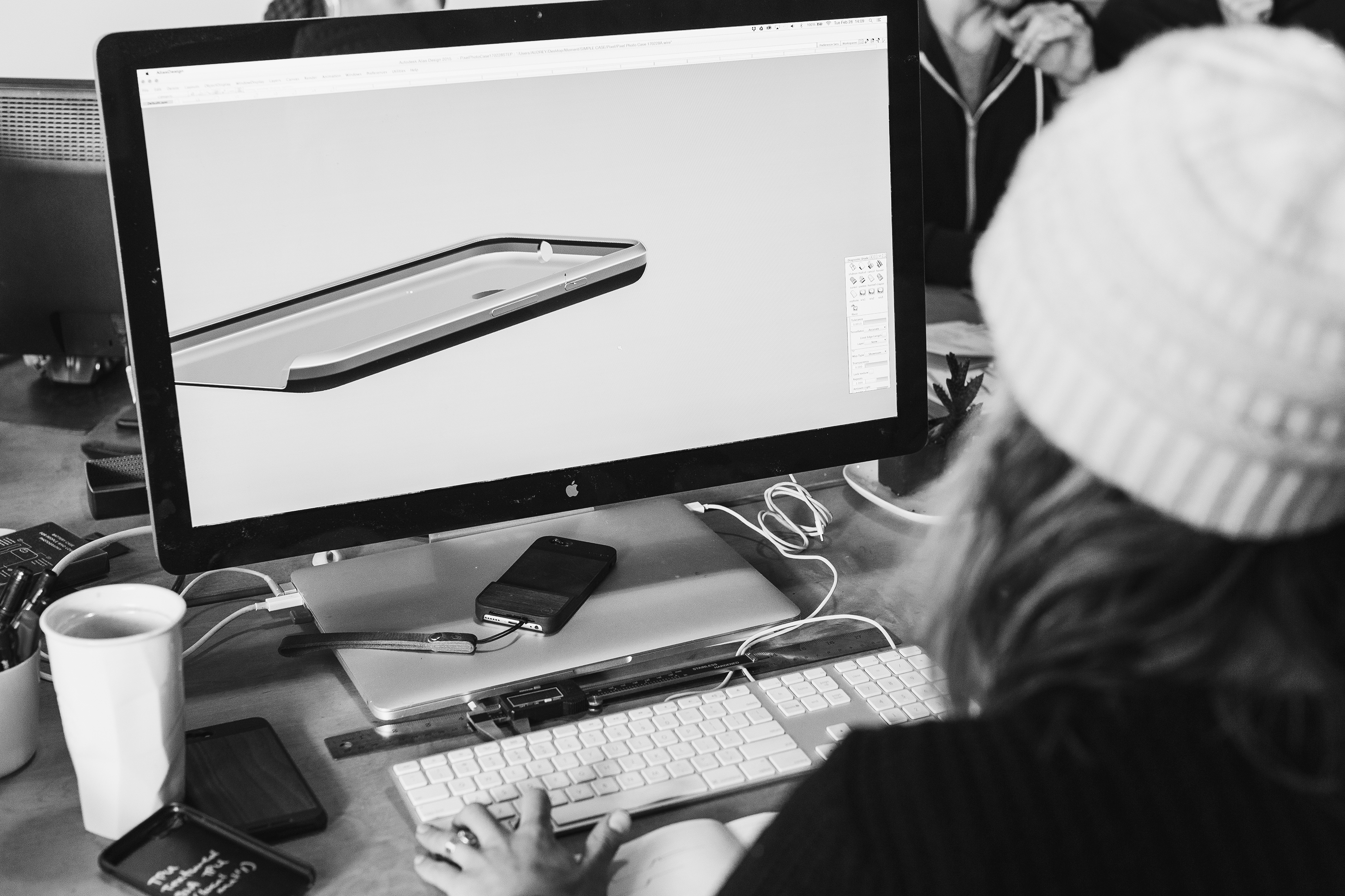 wooden ，Mobile phone shell，camera lens，