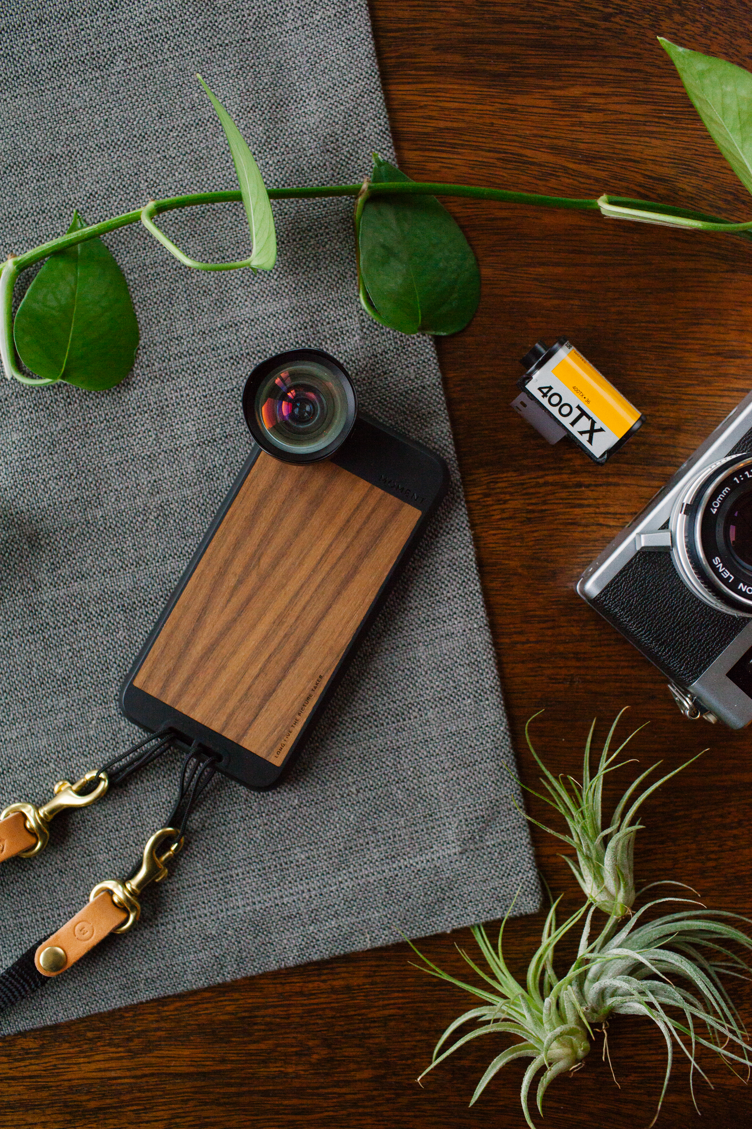 wooden ，Mobile phone shell，camera lens，