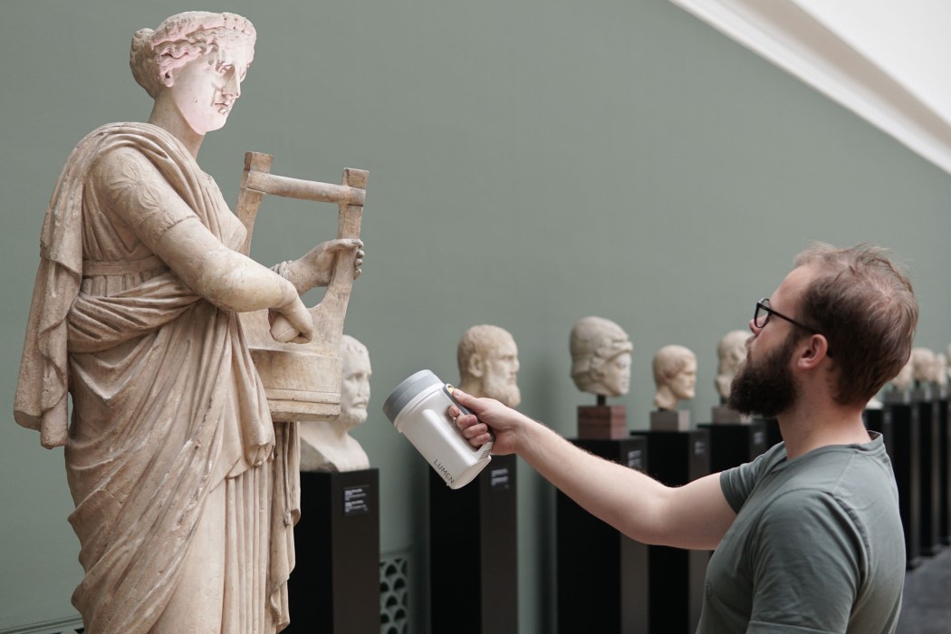 intelligence，Flashlight，Arvind Sanjeev，Projector，ar，