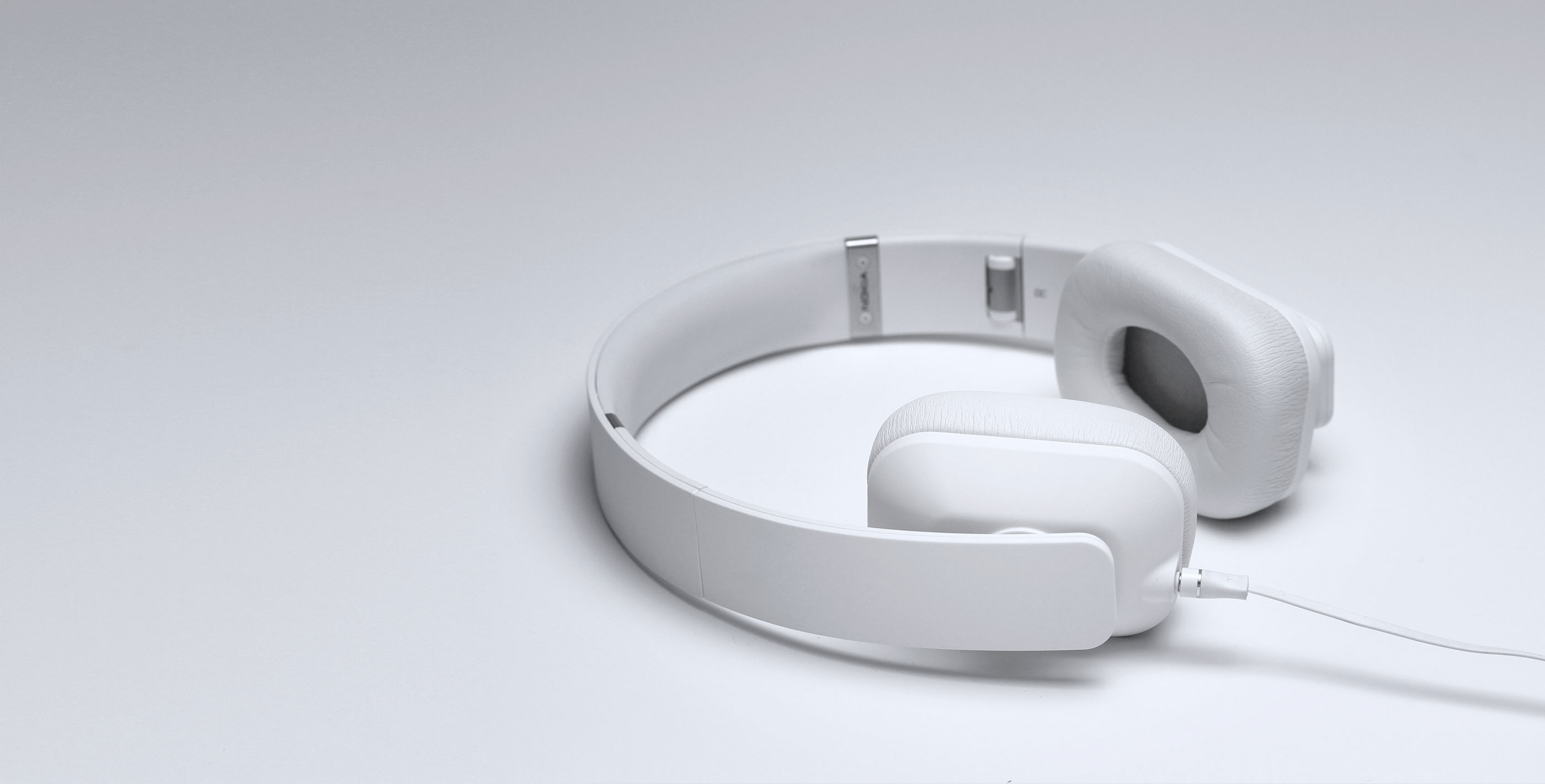 Monster sound，headset，white，