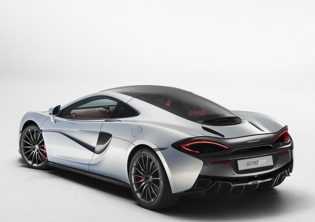 Practical sports car，Deluxe interior，Long distance comfort，Low noise，Smooth operation，