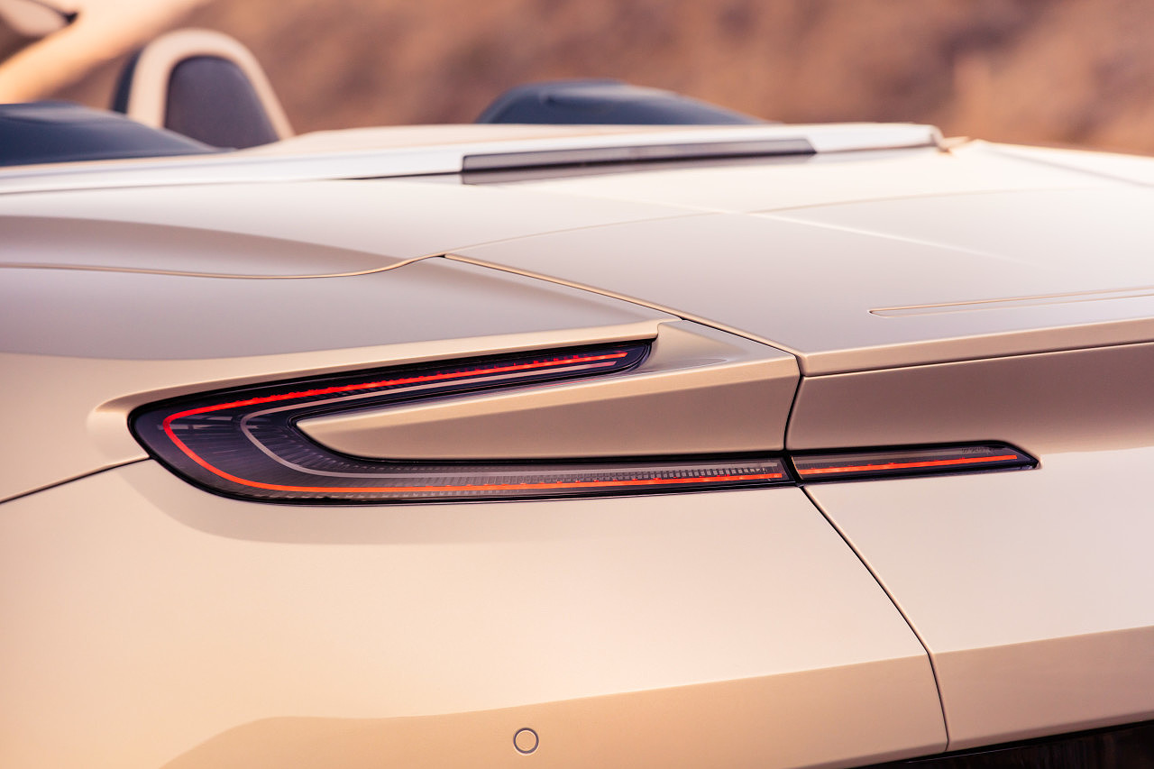 Luxury car，Super run，DB11，Aston Martin，