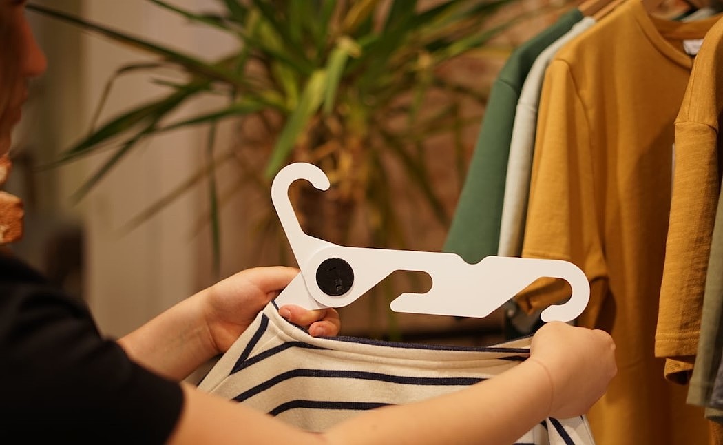 Hanger design，