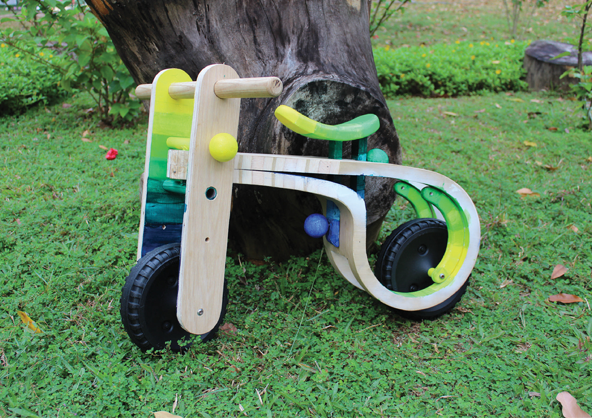 woodiness，High safety factor，smooth，Foldable，