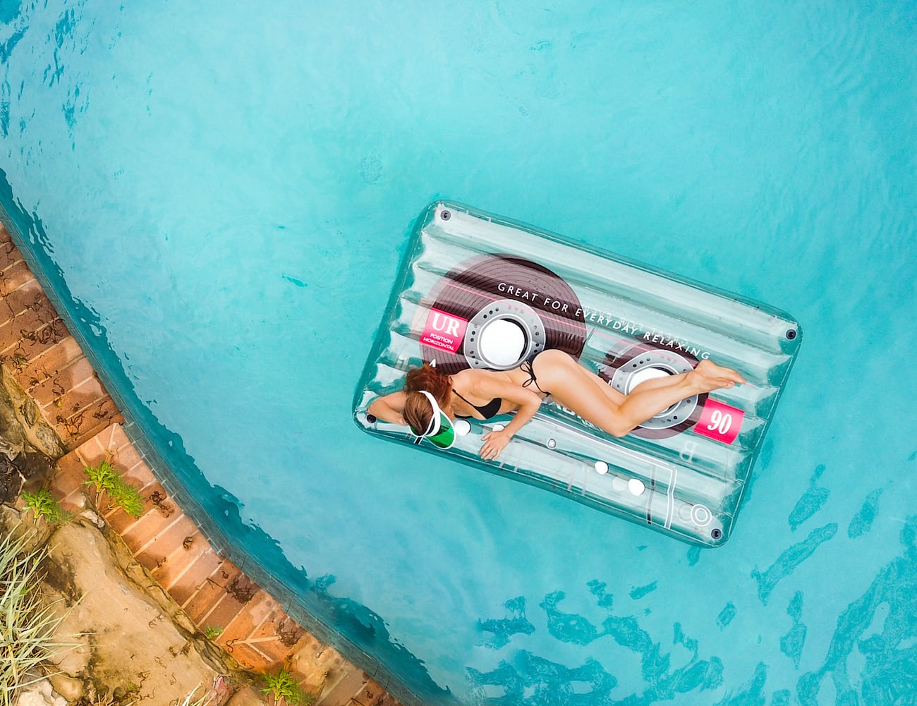 Loteli，Light grey，Swimming pool，seaside，outdoors，