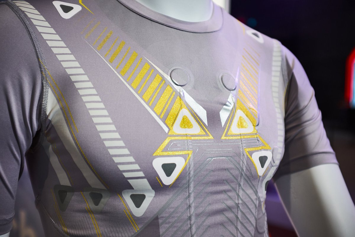 Healthcare，medical care，Smart ECG suit，association，