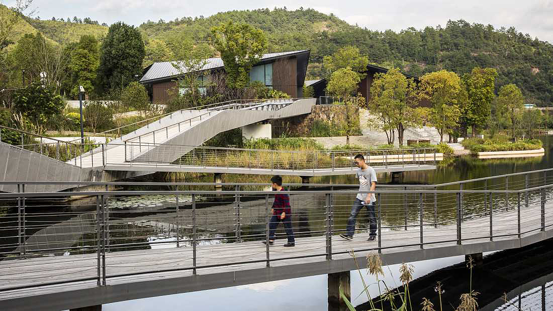 建筑设计，景观设计，建筑室内，山山水水，仿生，万科，房地产，游泳池，