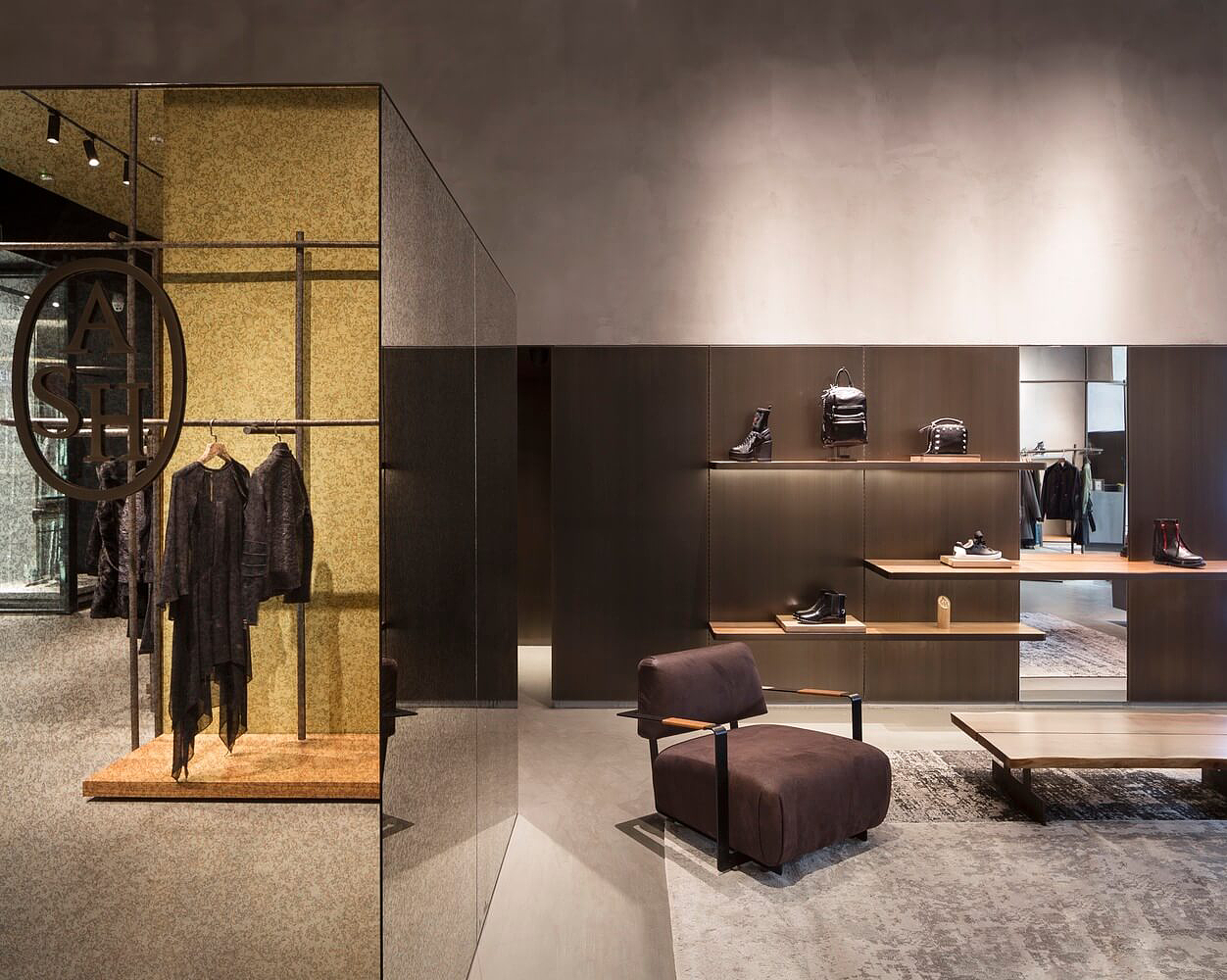 lighting，Scaffolding，Bamboo bionics，Simplicity，fashion，clothes，shoes，exclusive shop，couture，latest fashion，
