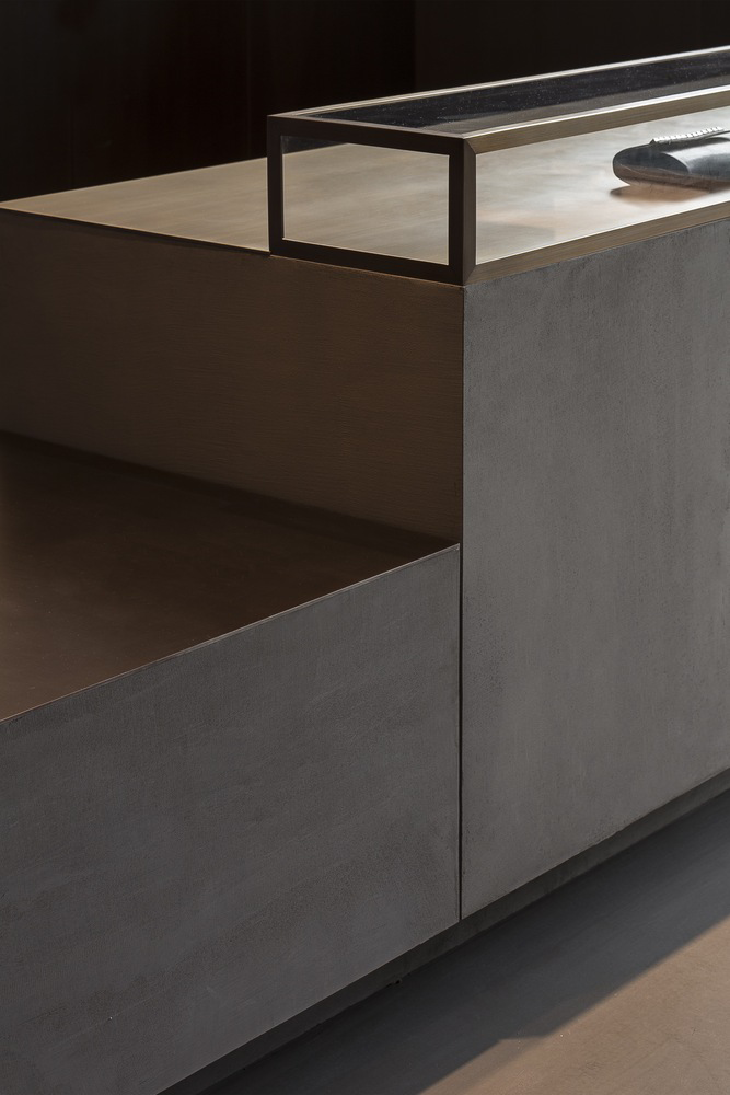 lighting，Scaffolding，Bamboo bionics，Simplicity，fashion，clothes，shoes，exclusive shop，couture，latest fashion，