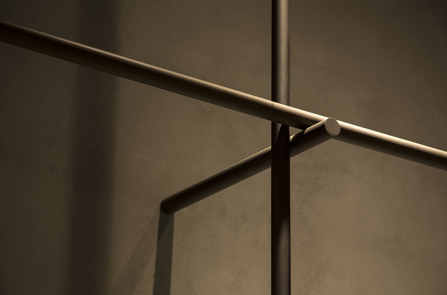 lighting，Scaffolding，Bamboo bionics，Simplicity，fashion，clothes，shoes，exclusive shop，couture，latest fashion，