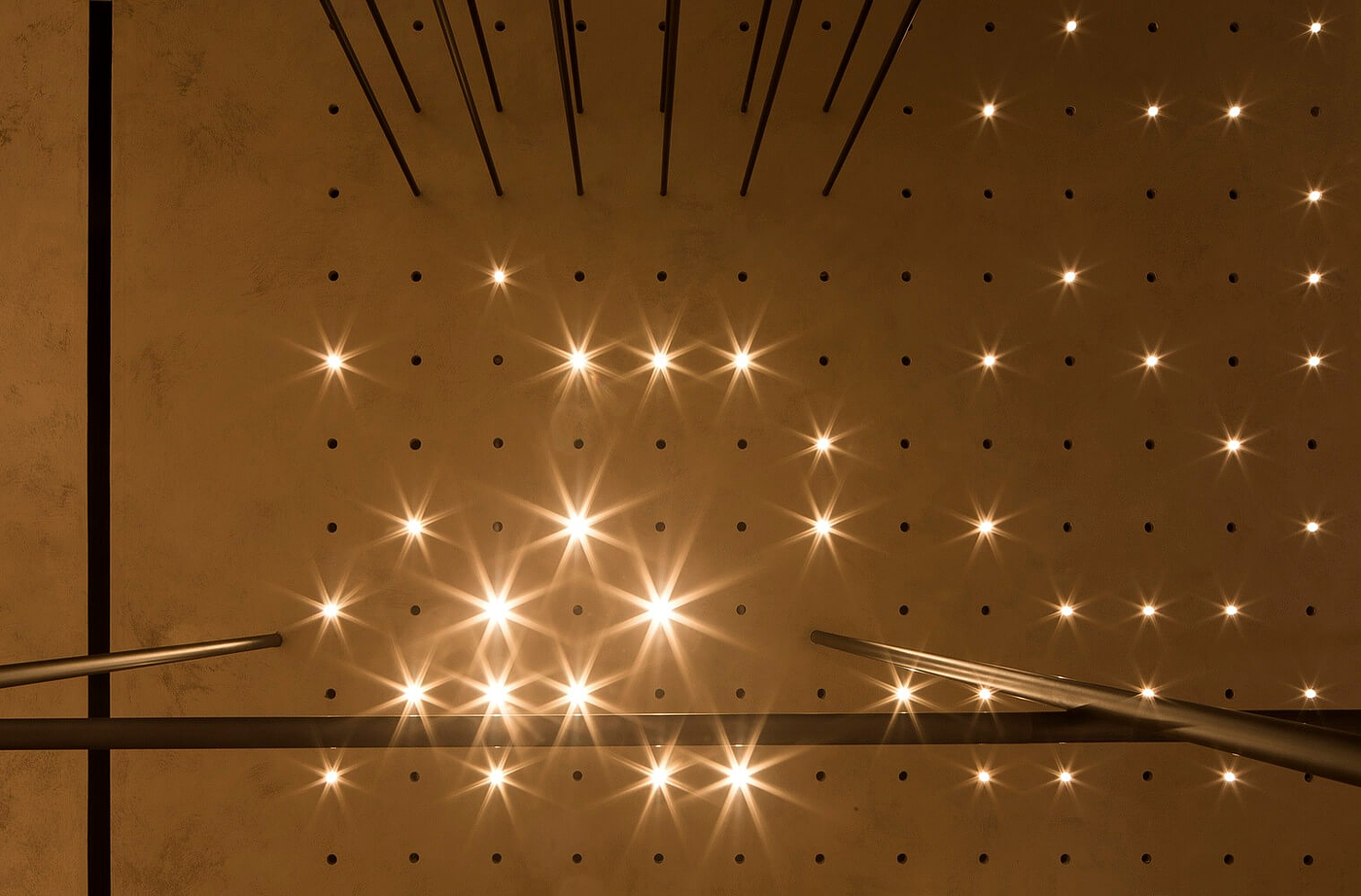 lighting，Scaffolding，Bamboo bionics，Simplicity，fashion，clothes，shoes，exclusive shop，couture，latest fashion，