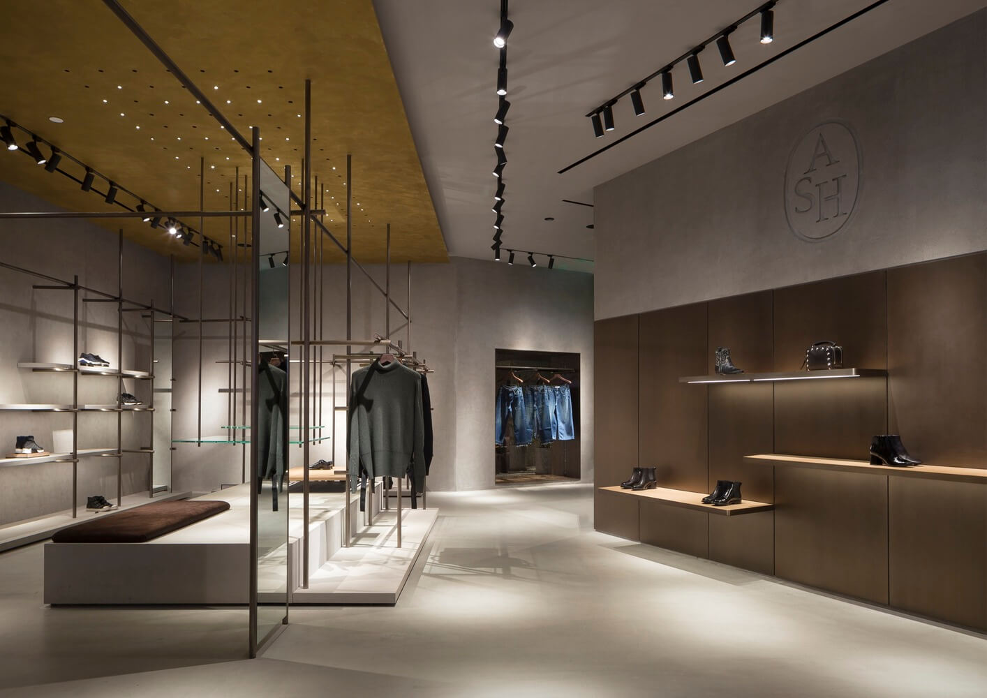 lighting，Scaffolding，Bamboo bionics，Simplicity，fashion，clothes，shoes，exclusive shop，couture，latest fashion，