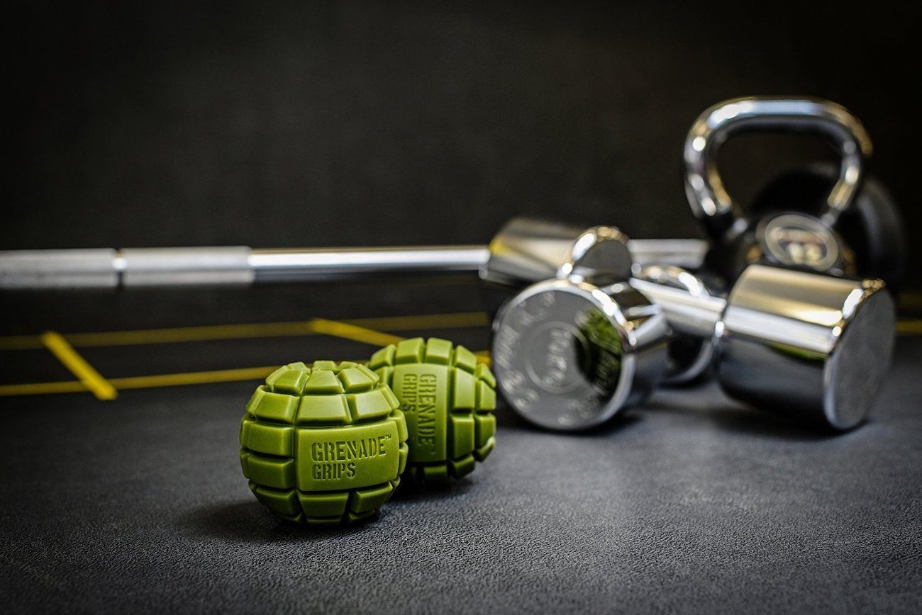 product design，Fitness equipment，dumbbell，Grenade Grips，