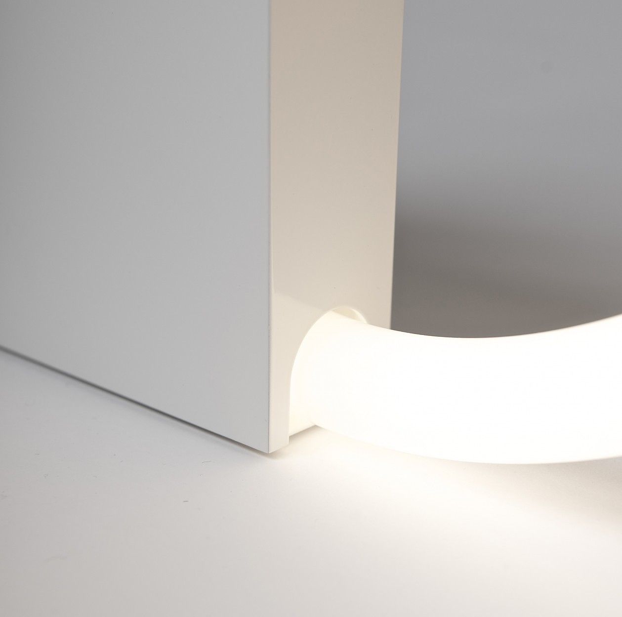 Circle lamp，Desk lamp，furniture，product design，