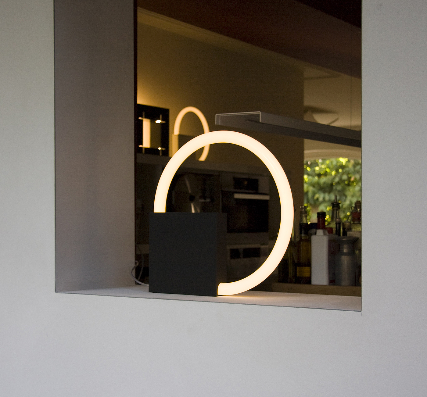 Circle lamp，Desk lamp，furniture，product design，