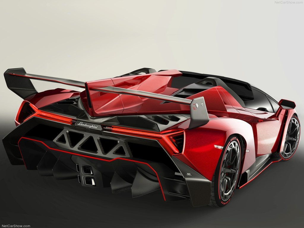Y-shaped corner headlights，Scissor doors，aerodynamics，Super horsepower，Super car，