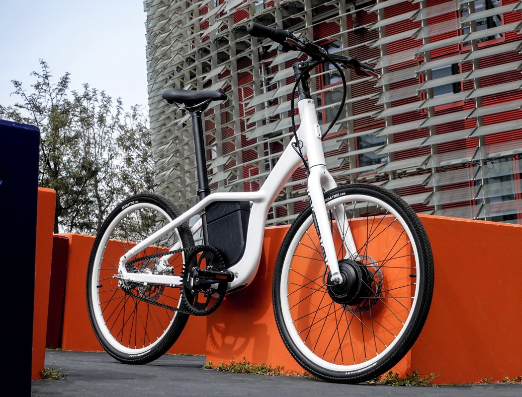 Bicycle，traffic，black and white，Electric bicycle，