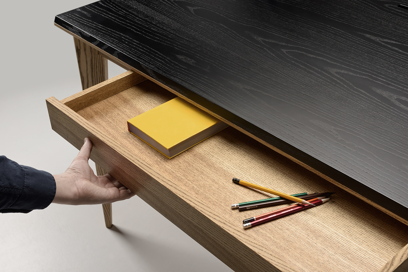 furniture design ，The computer table，desk，solid wood，Storage pencil，Receive，modern stylish，Geometric form，tea table，circular，cylinder，Geometric elements，straight line，Sense of design，Small table，
