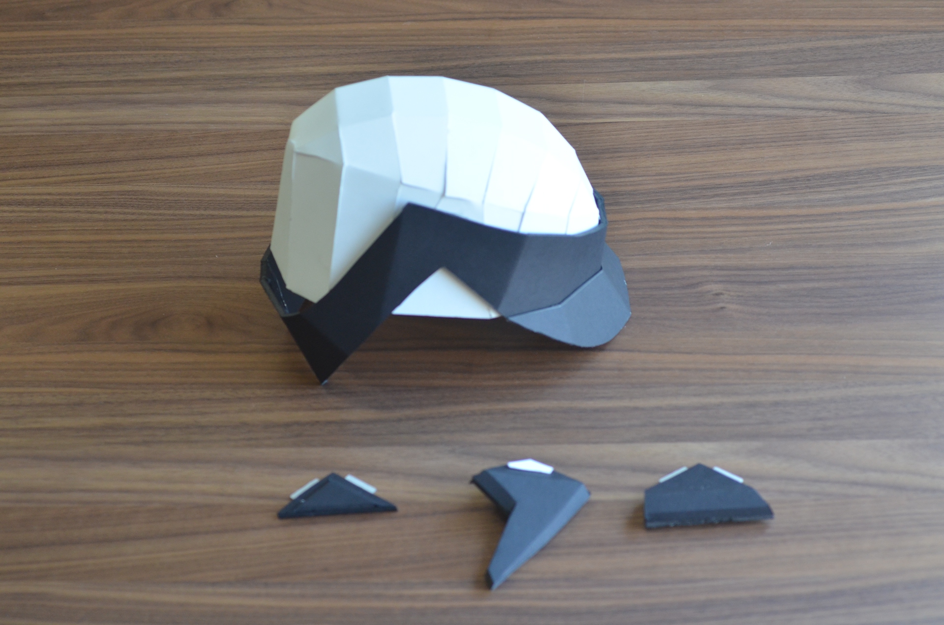 Plastic，yellow，safety hat，