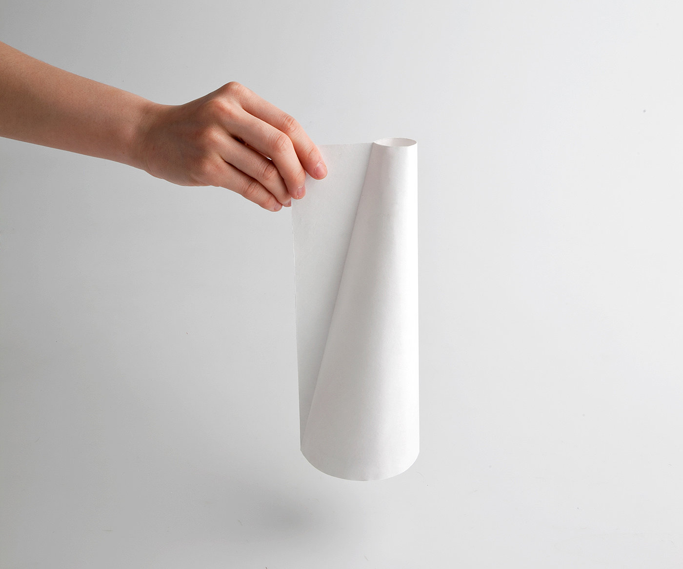 Jiwon Choi 최지원，Tyvek Vase，纸质，防水，花瓶，