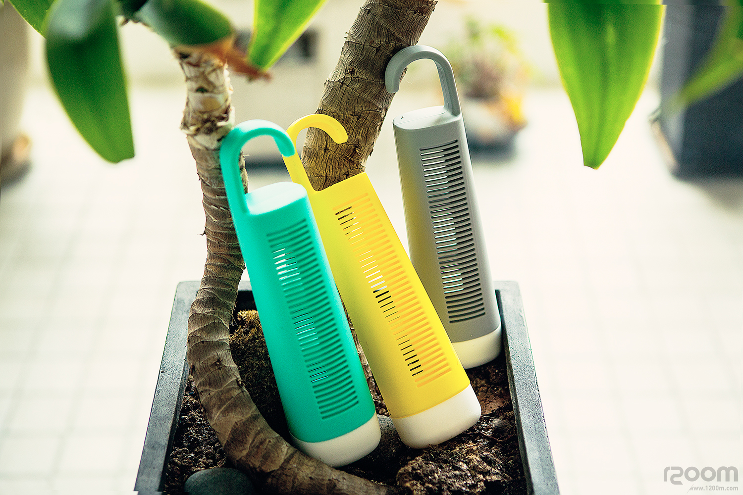 two thousand and fifteen，red dot，Water bottle dehumidifier，