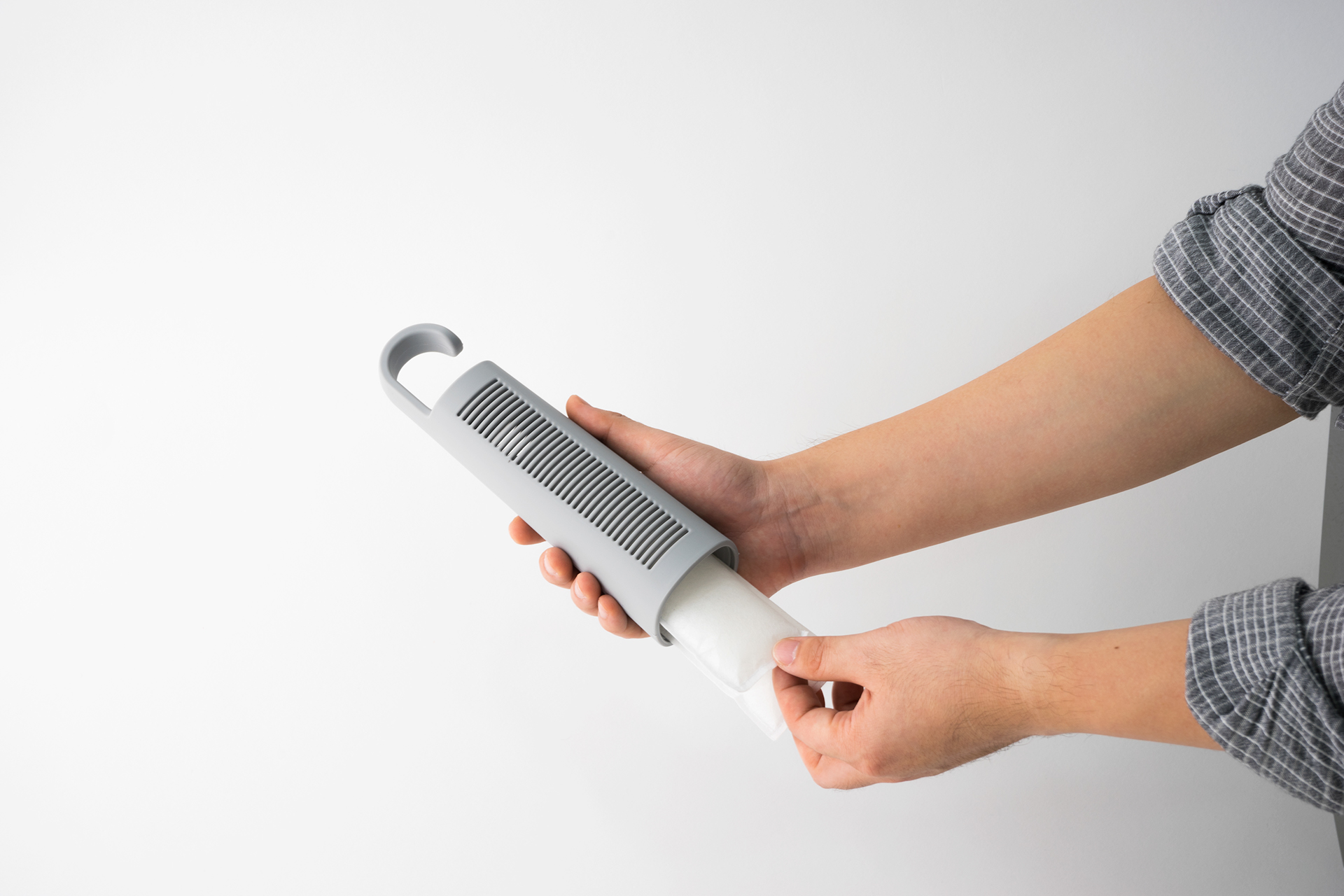 two thousand and fifteen，red dot，Water bottle dehumidifier，